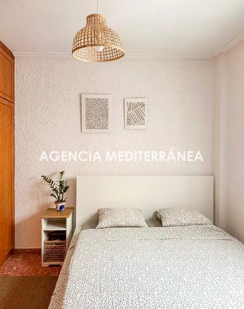 Habitación de Piso de alquiler en Valencia con Aire acondicionado, Calefacción y Amueblado