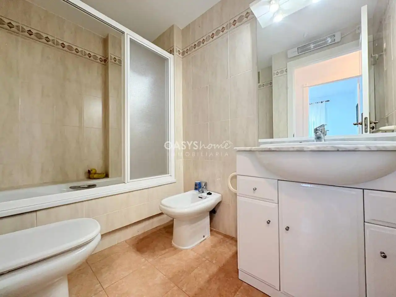 Bathroom of Flat for sale in La Manga del Mar Menor  with Terrace, Storage room and Community pool