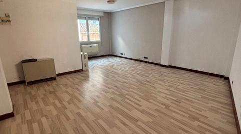 Photo 3 of Office to rent in Errege Atea, 3, Casco Viejo, Araba - Álava