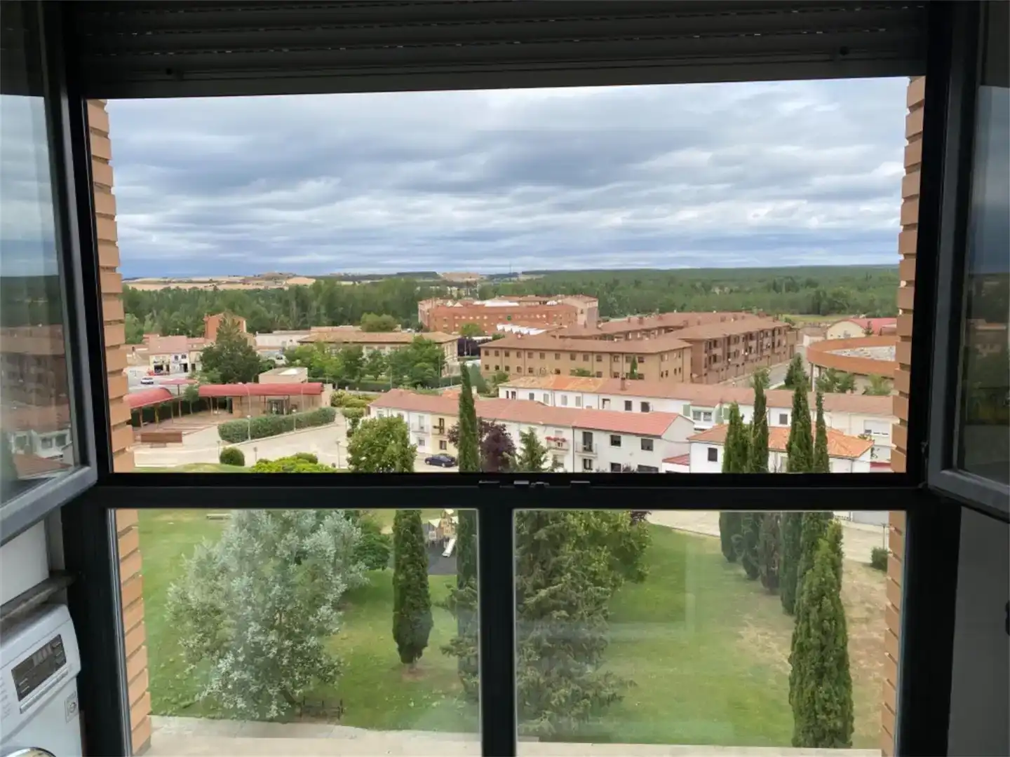 Außenansicht von Wohnung zum Verkauf in Almazán mit Klimaanlage und Balkon