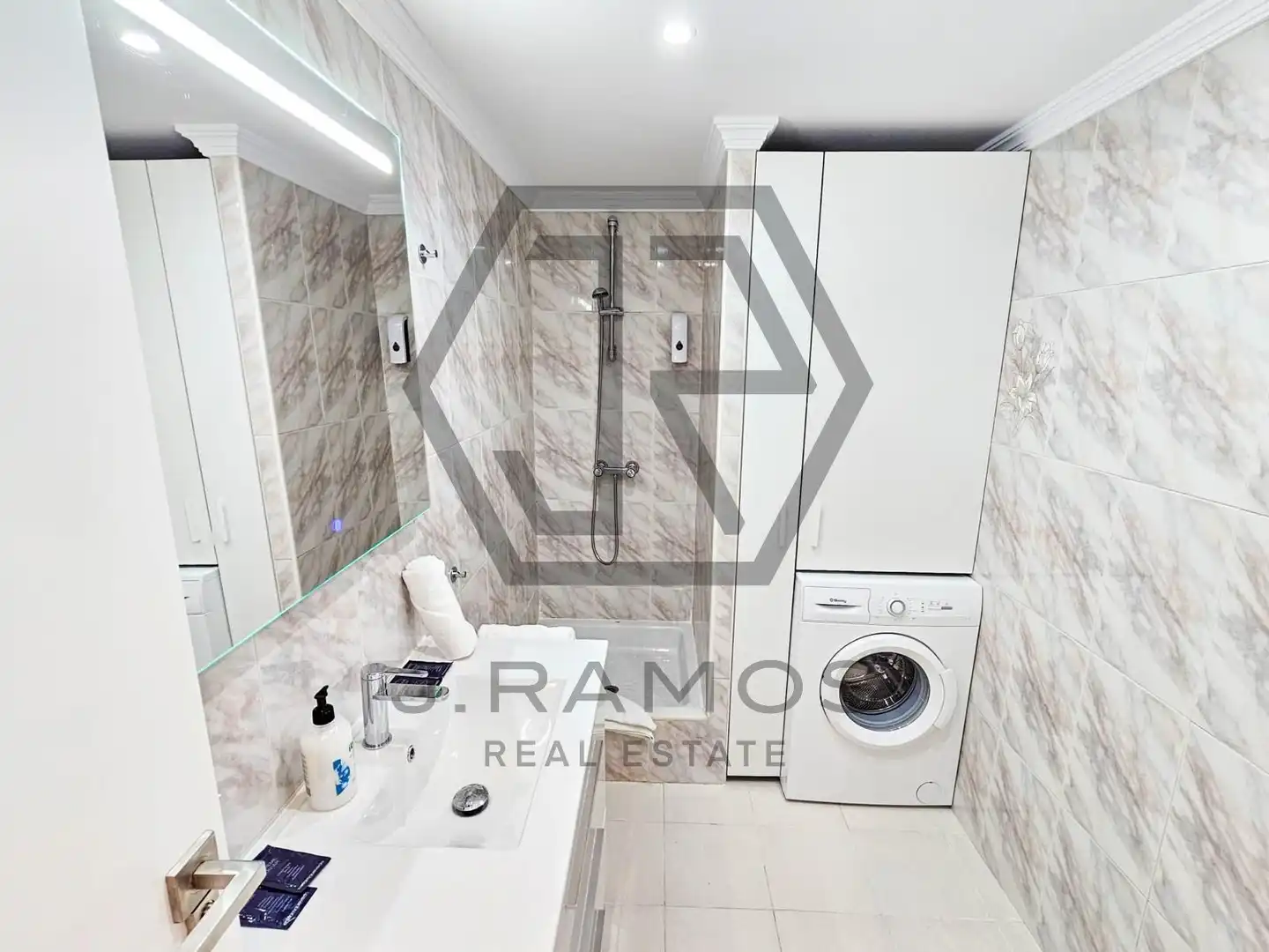 Study for rent in calafate, Centro