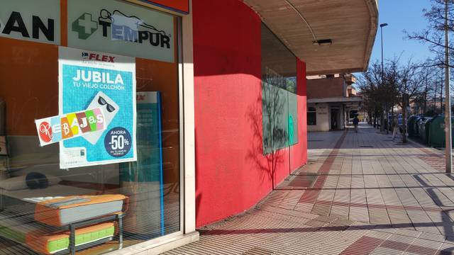 Local comercial en Venta en Calle Benjamín de Tudela en Mendebaldea - Ermitagaña