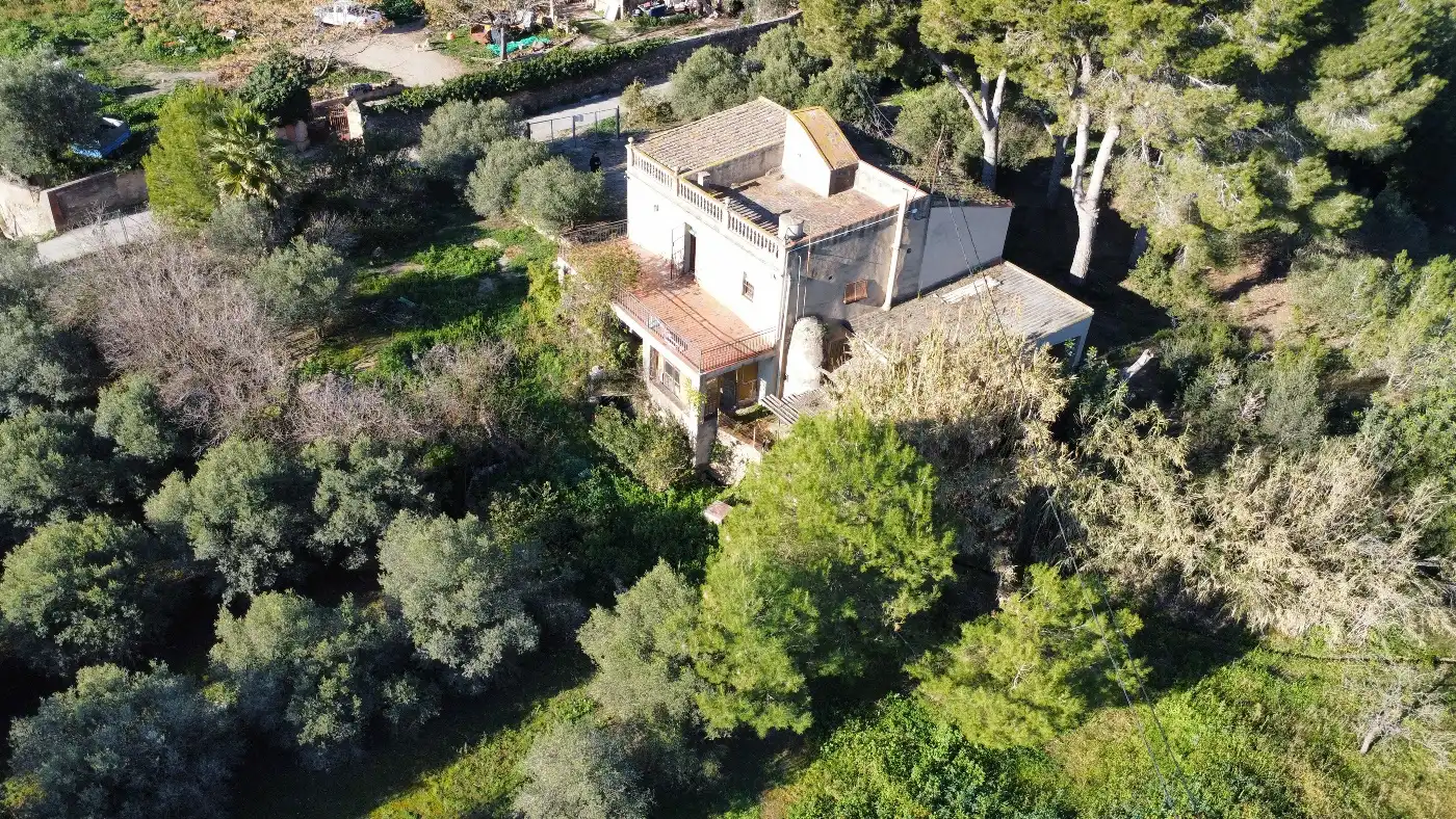 Vista exterior de Finca rústica en venda en Valls amb Calefacció, Jardí privat i Terrassa