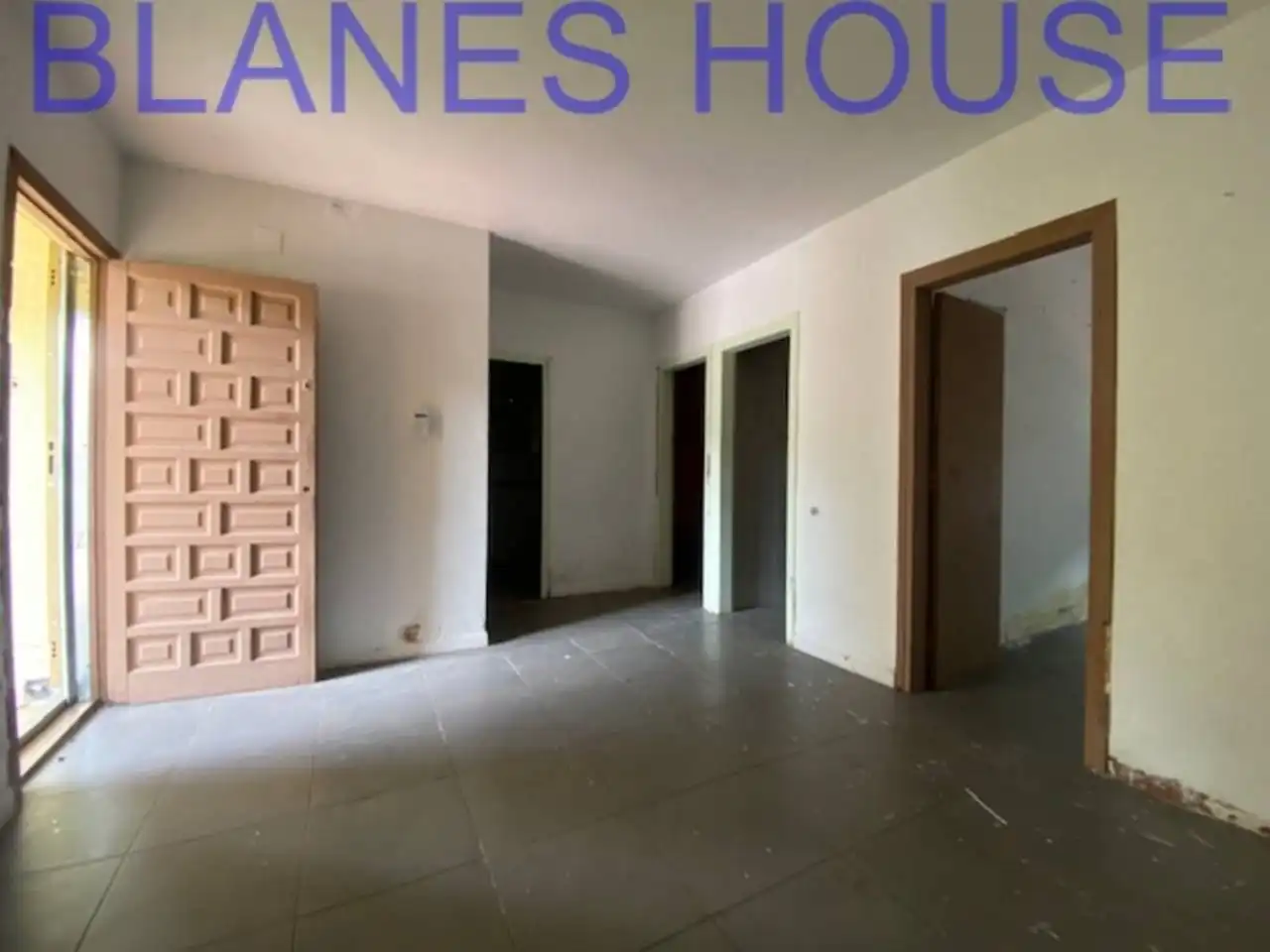 Houses for sale in Calle Tortora, Riudarenes