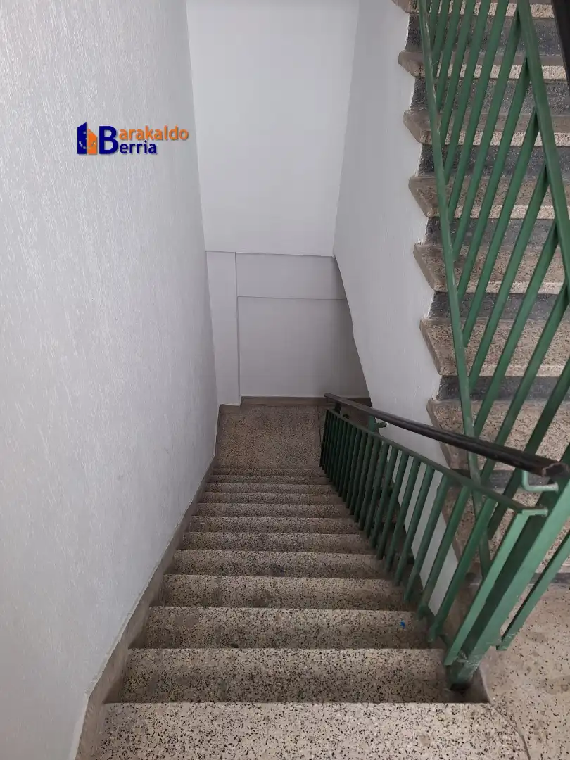 Office for rent in Portugalete  with Furnished