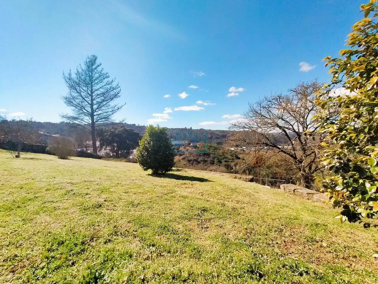 Finca rústica de alquiler en San Cibrao das Viñas con Calefacción, Jardín privado y Terraza