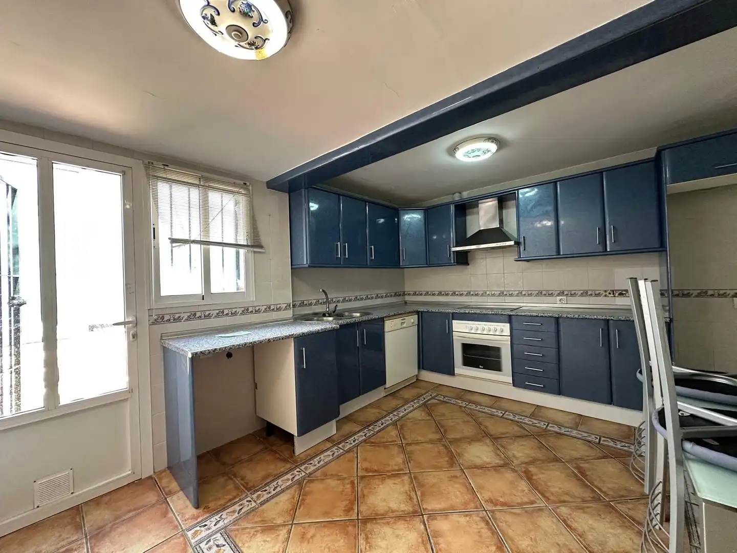 Cocina de Casa o chalet en venta en Arroyo de San Serván con Trastero