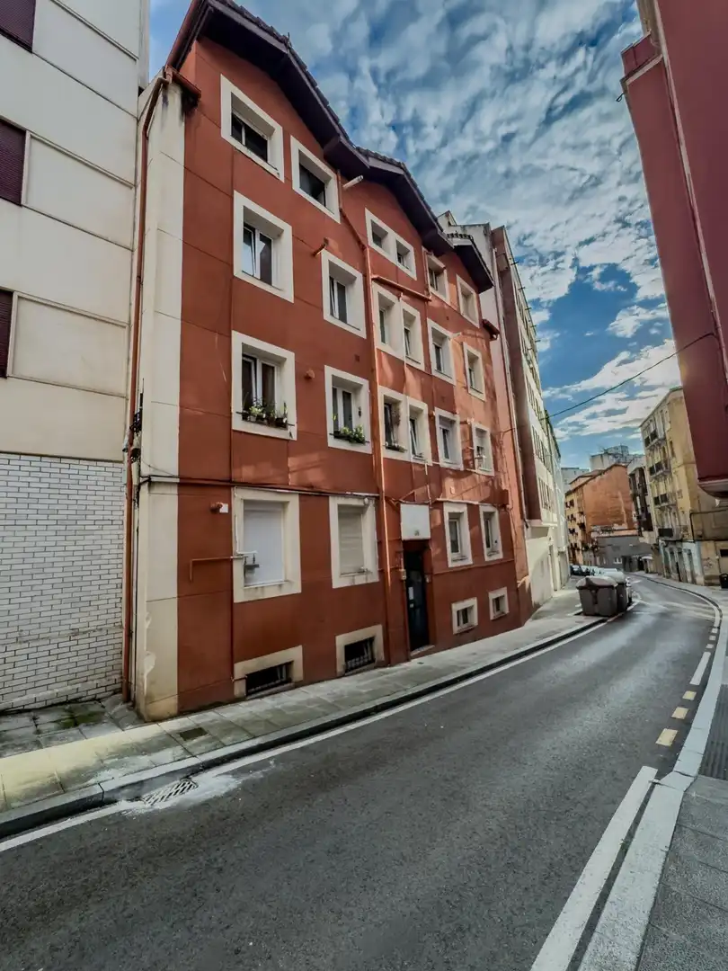 Vista exterior de Àtic en venda en Santander amb Calefacció, Terrassa i Moblat