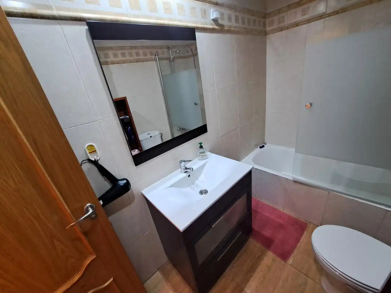 Bathroom of Flat for sale in Zaragoza  with Air Conditioner, Heating and Parquet flooring