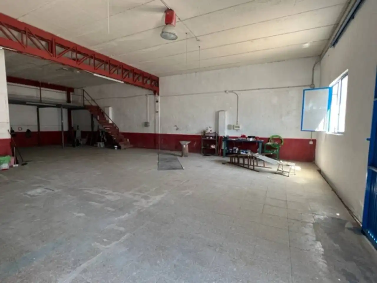 Nave industrial in vendita a Calle AV. DOCTOR PEDRO GUILLEN, imagen 2