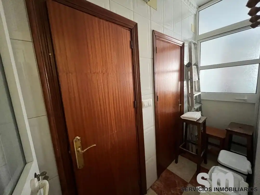 Local de alquiler en Ubrique con Amueblado