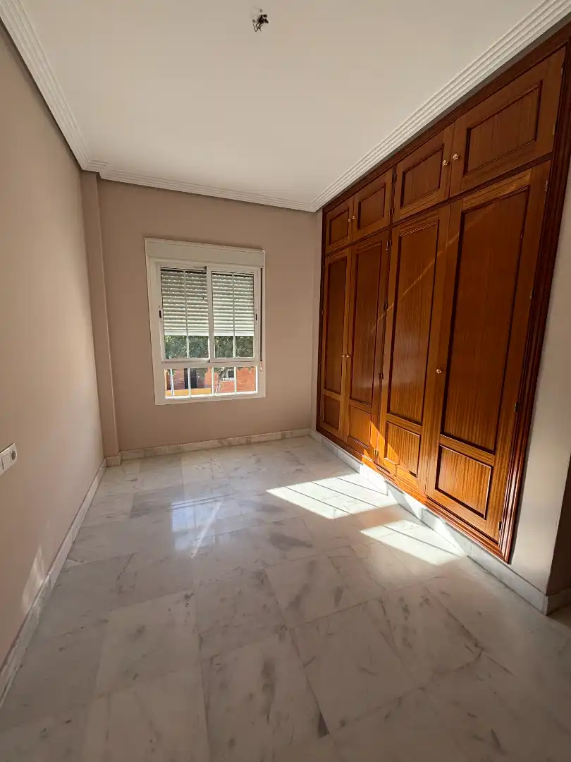 Bedroom of Detached homes for sale in Almensilla  with Air Conditioner, Private garden and Terrace