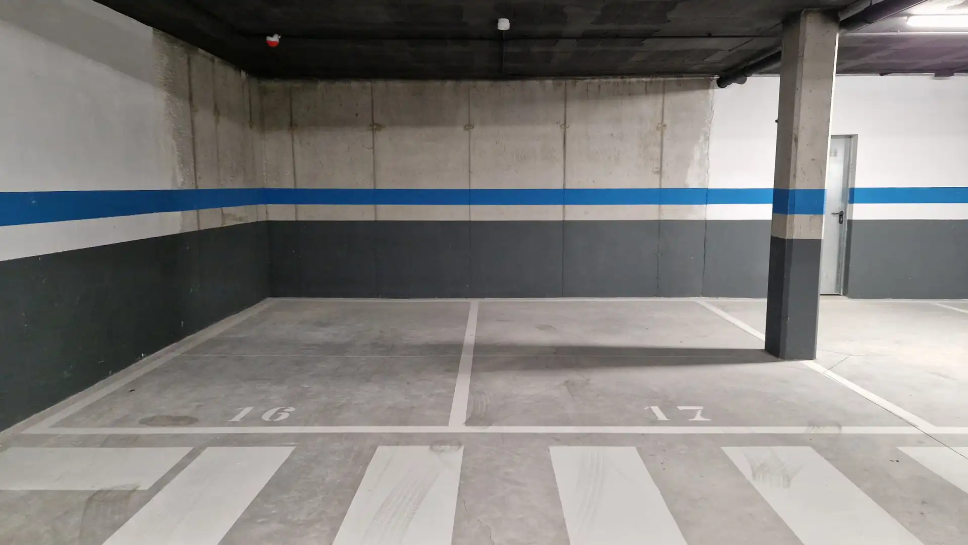Parking de Planta baja en venta en Estepona con Aire acondicionado, Jardín privado y Terraza