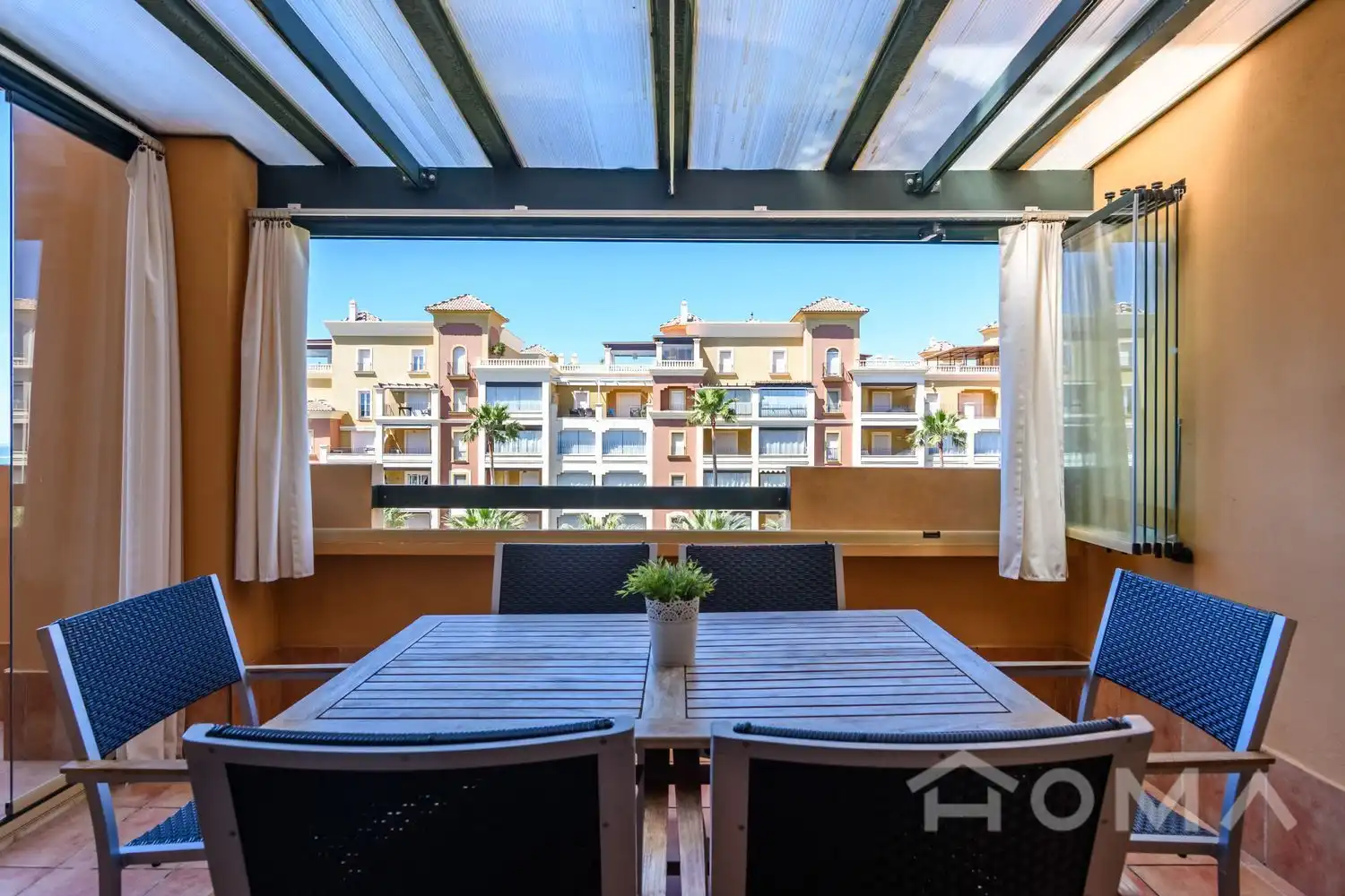 Apartament amb terrassa en venda a Avenida Avda. de los Cisnes, imagen 2