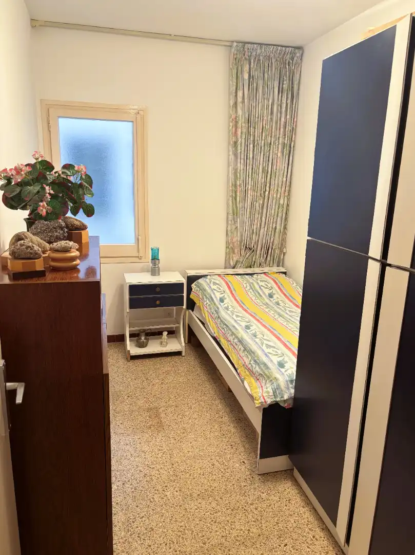 Bedroom of Flat for sale in L'Hospitalet de Llobregat  with Air Conditioner, Furnished and Oven