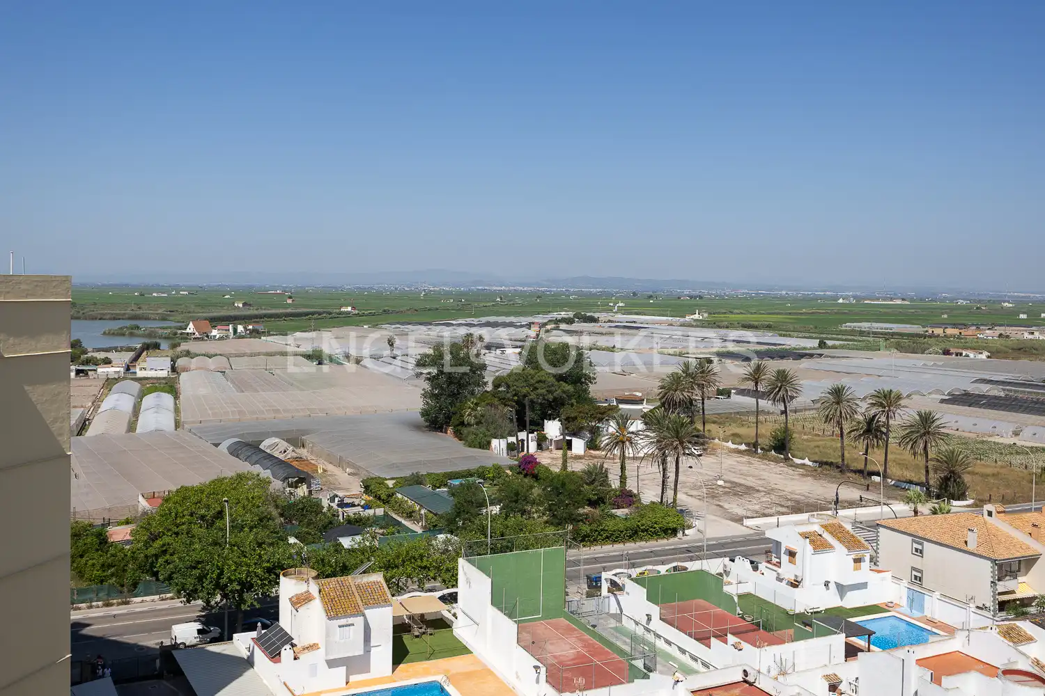 Außenansicht von Dachboden zum Verkauf in Valencia mit Heizung, Privatgarten und Terrasse