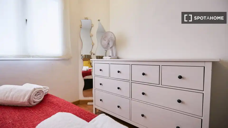 Room in Universidad - Malasaña