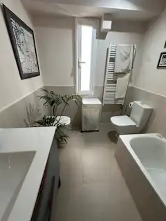 Badezimmer von Wohnung zum Verkauf in León Capital  mit Heizung, Parkett und Terrasse