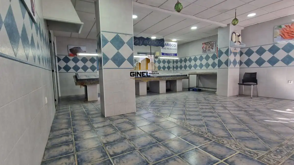 Local commercial à vendre à Avda de Madrid - Pº de la Estación