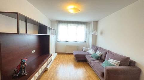 Foto 4 de Piso de alquiler en Belarminio Cabal, Ciudad Naranco - Prados de La Fuente, Oviedo