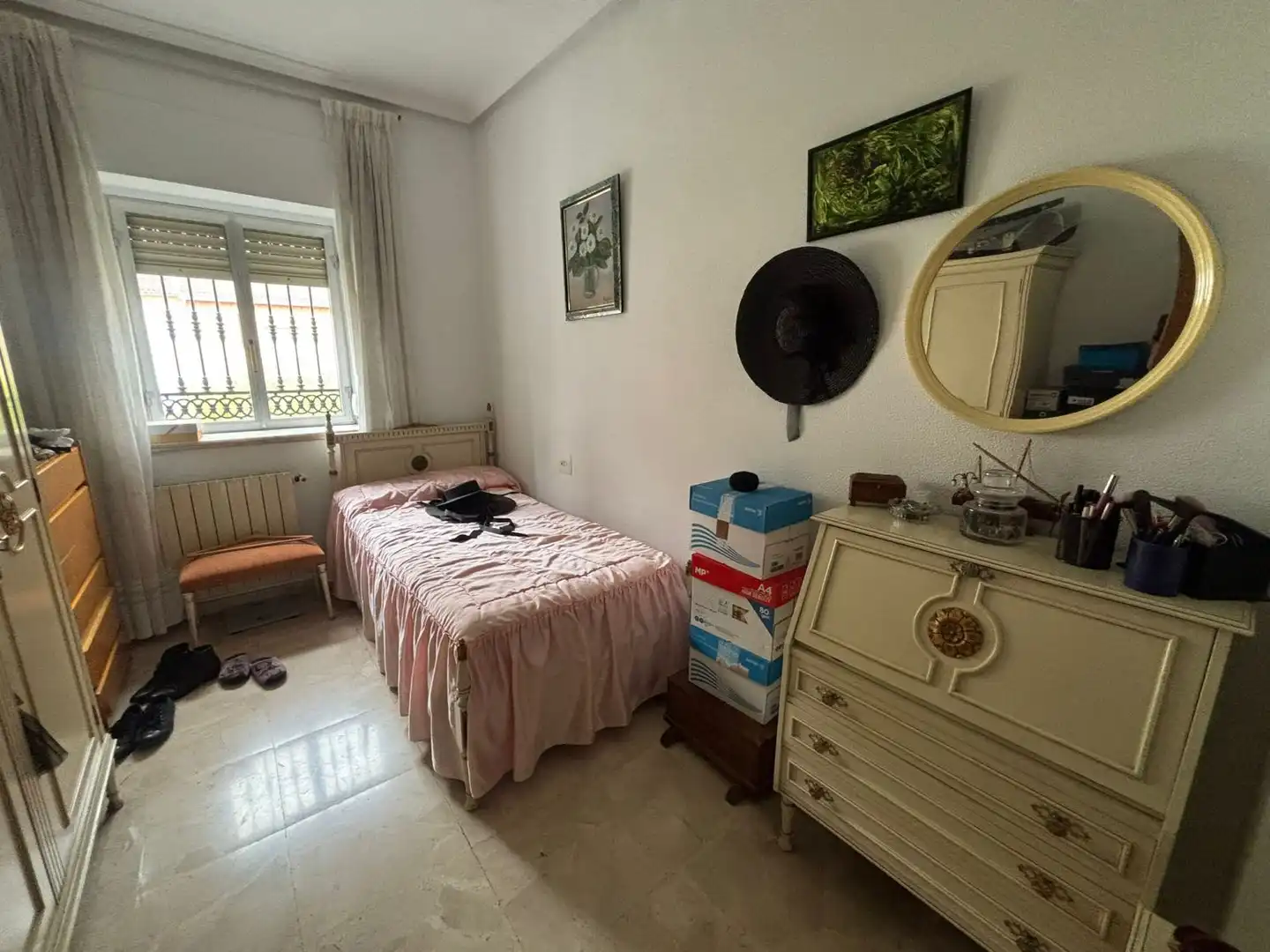 Dormitori de Casa o xalet en venda en Jaén amb Aire condicionat, Calefacció i Jardí privat