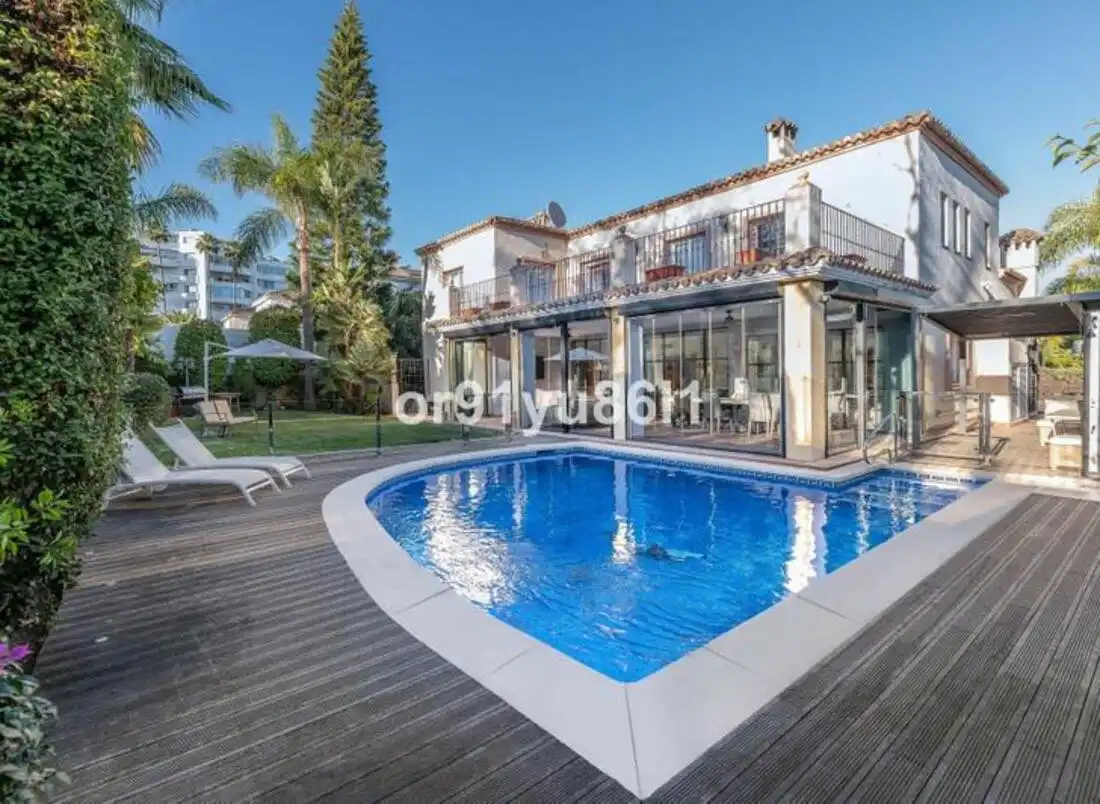 Casa con terrazza in vendita a San Pedro de Alcántara