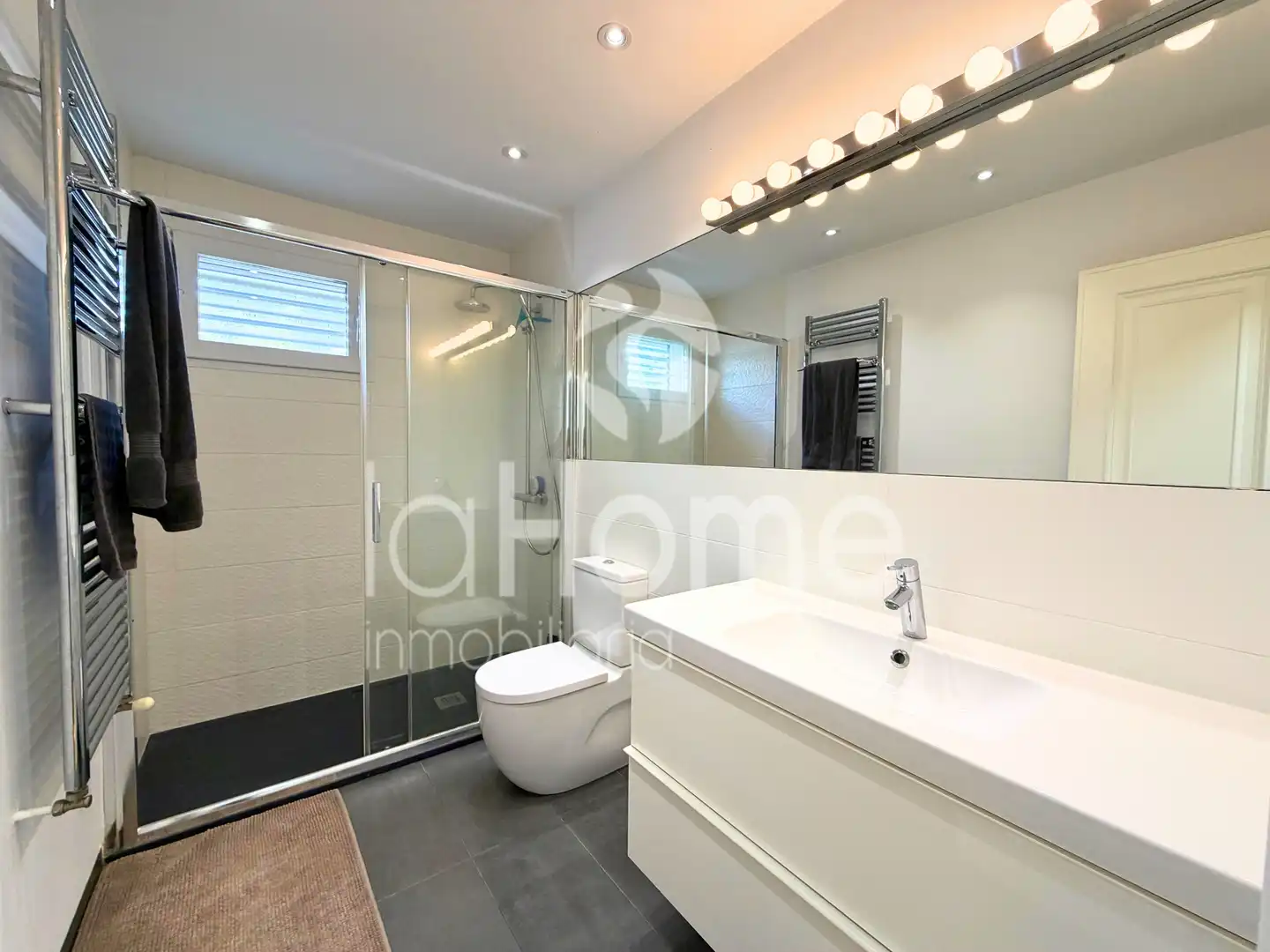Baño de Casa o chalet en venta en Paterna con Aire acondicionado, Calefacción y Jardín privado
