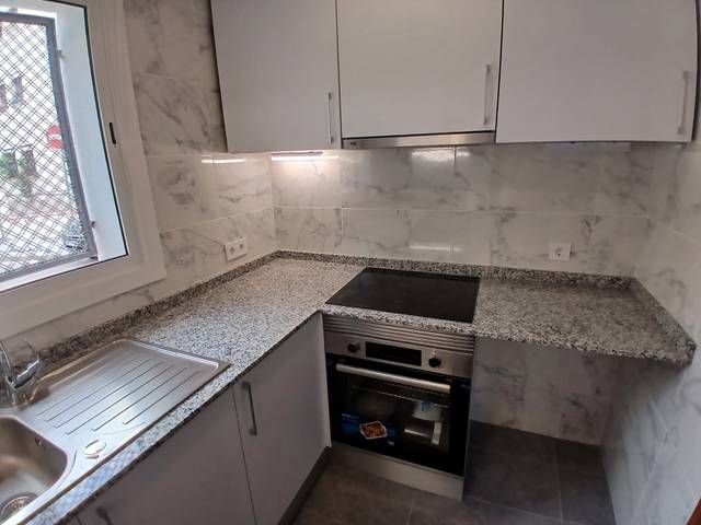 Piso en Alquiler en Carrer de Sales i Ferré en El Guinardó