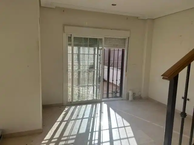 Casa adosada en venda en Córdoba amb Aire condicionat, Terrassa i Traster