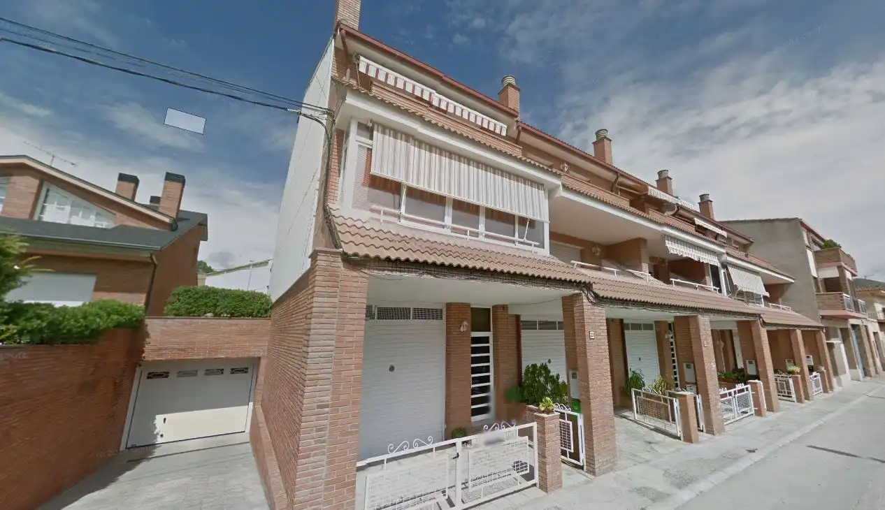 Casa adosada en venda a BASSA (LA), Algerri