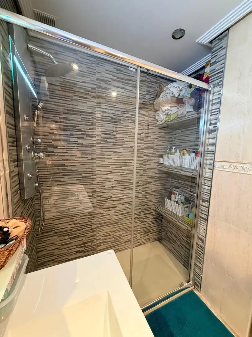 Baño de Piso en venta en Badajoz con Aire acondicionado, Calefacción y Balcón