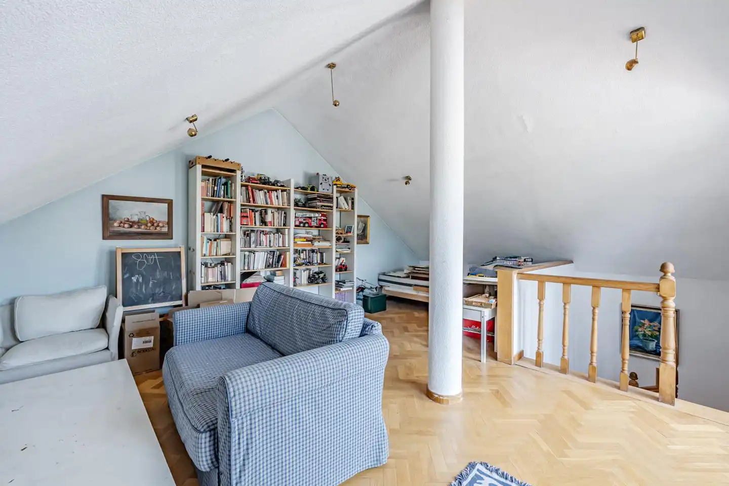 Habitación de Casa adosada en venta en Madrid con Calefacción, Jardín privado y Piscina