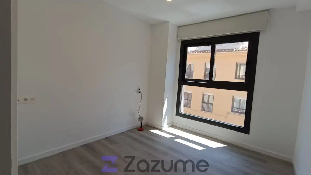 Habitación de Piso de alquiler en Benalmádena con Aire acondicionado, Parquet y Terraza
