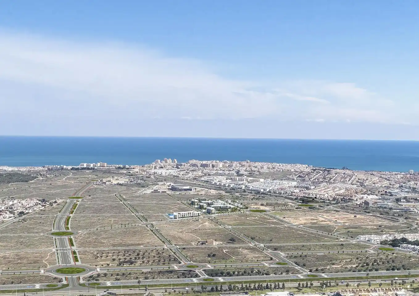 Haus oder Chalet zum Verkauf in Torrevieja mit Klimaanlage, Privatgarten und Terrasse
