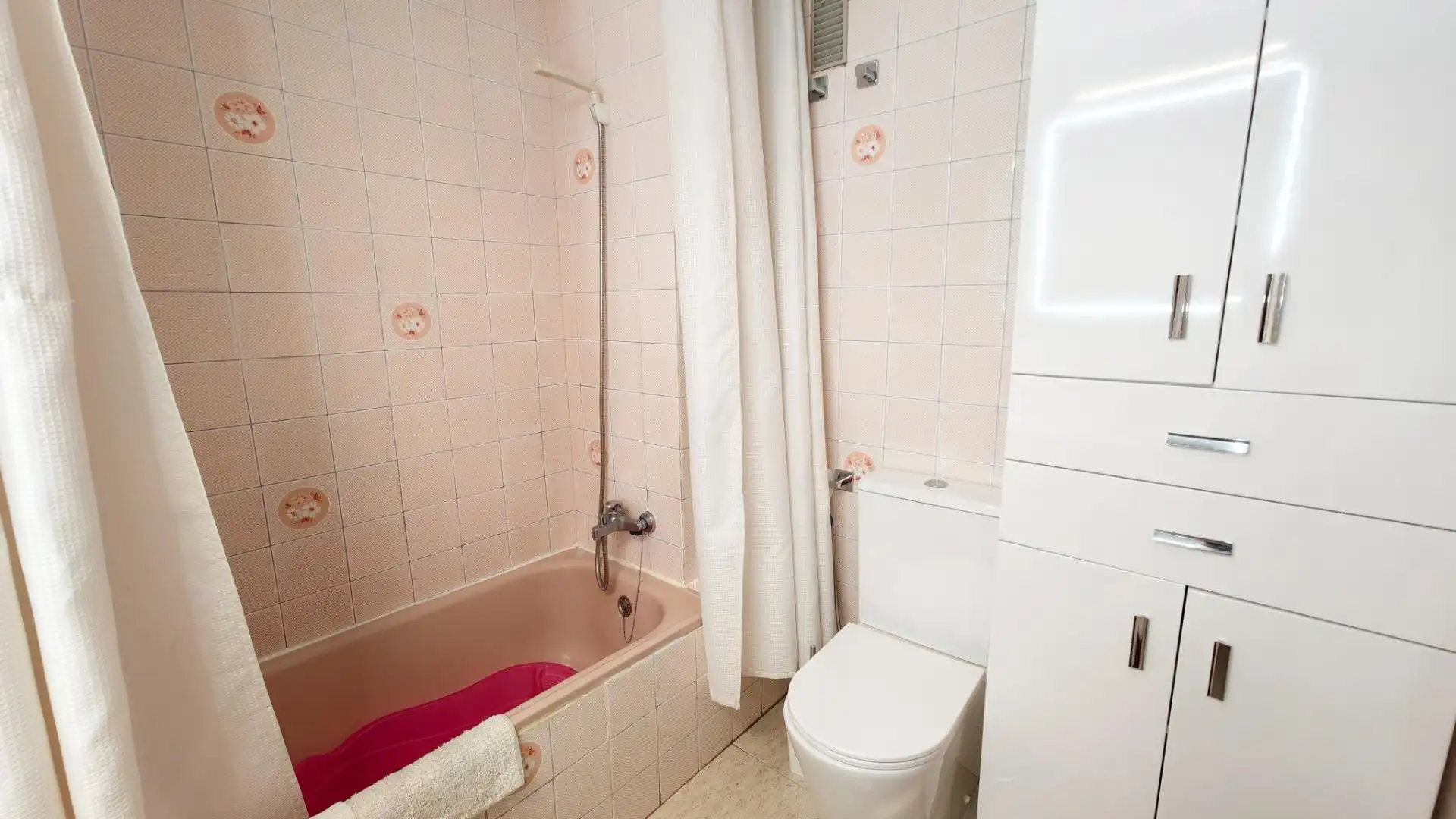 Baño de Piso en venta en Córdoba con Aire acondicionado, Calefacción y Terraza