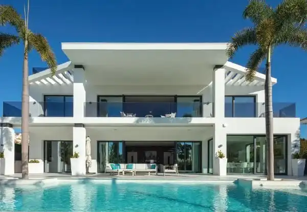 Villa con piscina in vendita a Nueva Andalucía