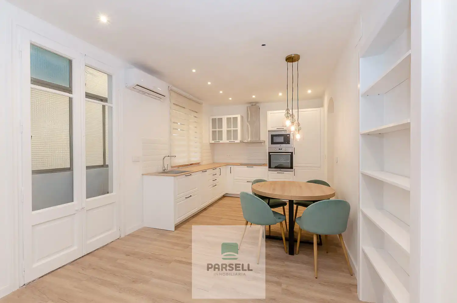Cocina de Piso en venta en Barcelona con Aire acondicionado, Calefacción y Parquet