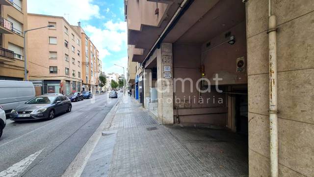 Garaje en Venta en Carrer Francesc Layret en Creu Alta