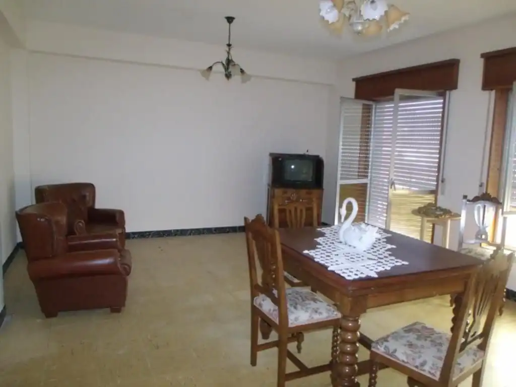 Sala de estar de Piso en venta en Cuntis con Trastero, Lavadora y Balcón