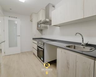 Kitchen of Flat to rent in  Madrid Capital  with Air Conditioner and Terrace