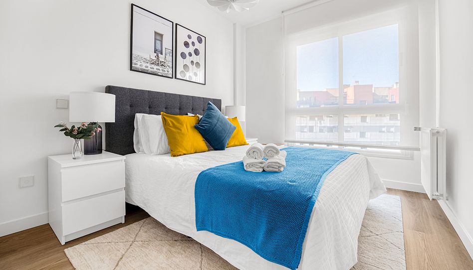 Apartamento de alquiler en Calle del Pintor Ignacio de Zuloaga, 16, Sanchinarro - Imagen 5