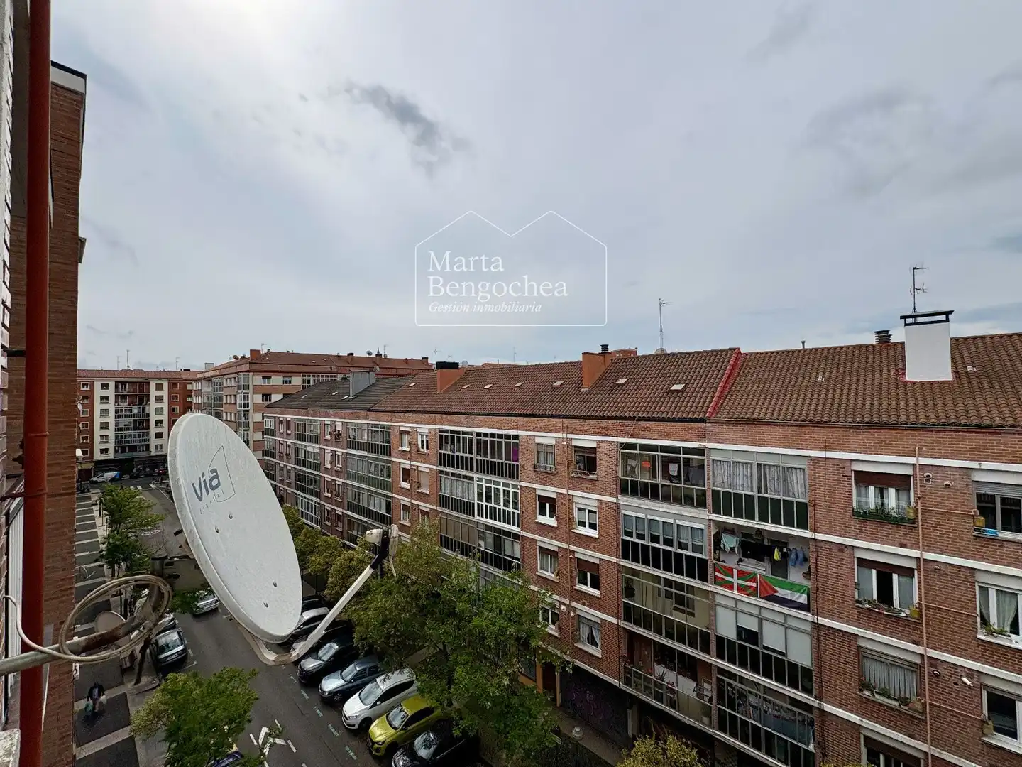 Vista exterior de Pis en venda en Vitoria - Gasteiz amb Calefacció, Terrassa i Traster