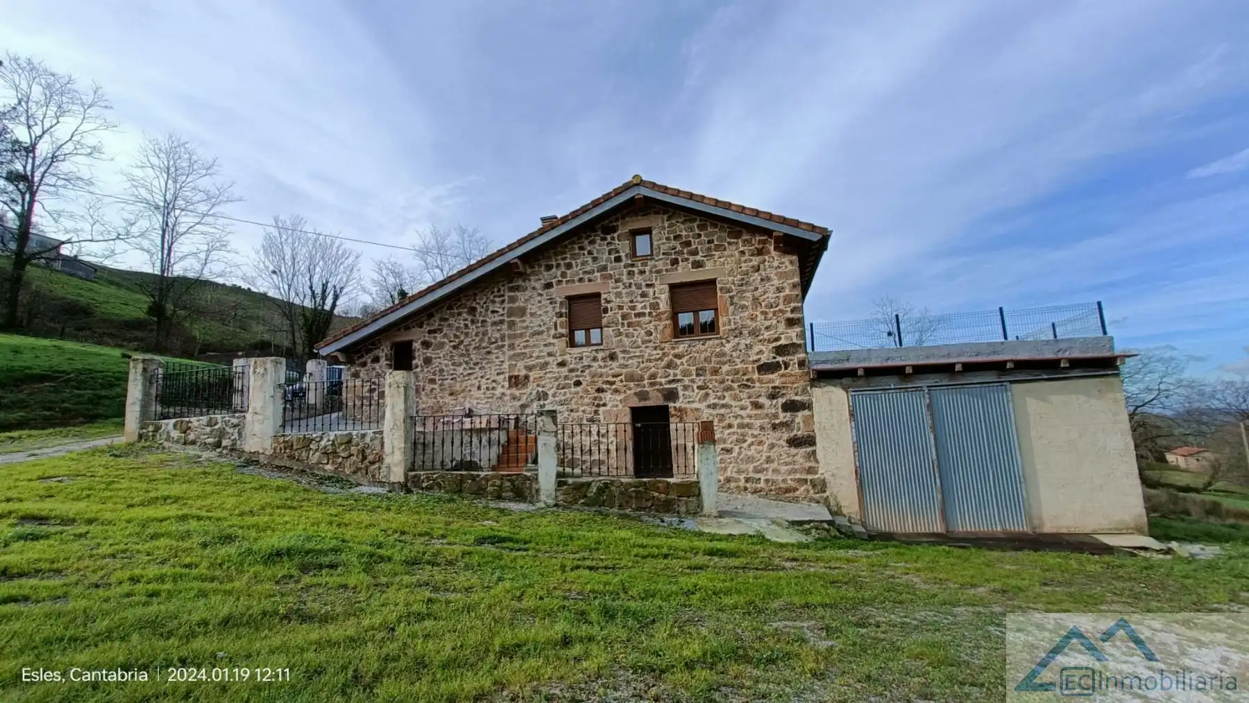 Exterior view of Country homes for sale in Santa María de Cayón