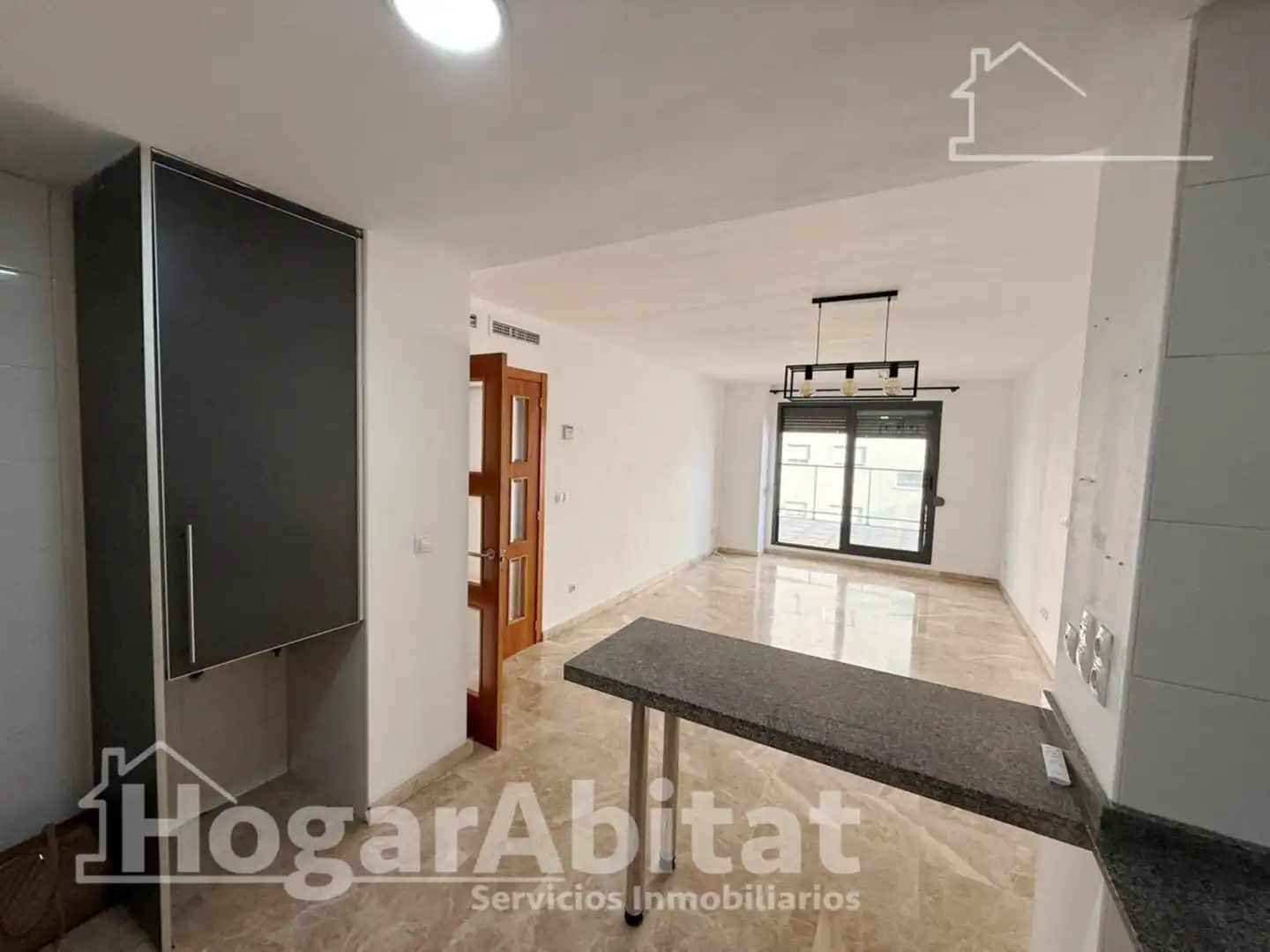 Sala d'estar de Pis de lloguer en Paterna amb Aire condicionat, Calefacció i Jardí privat