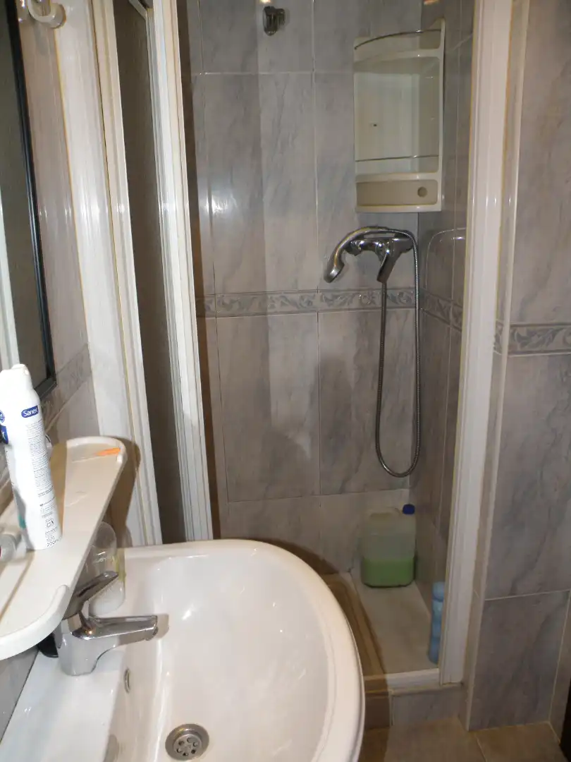 Badezimmer von Wohnungen zur Miete in Ribeira mit Heizung, Abstellraum und Möbliert