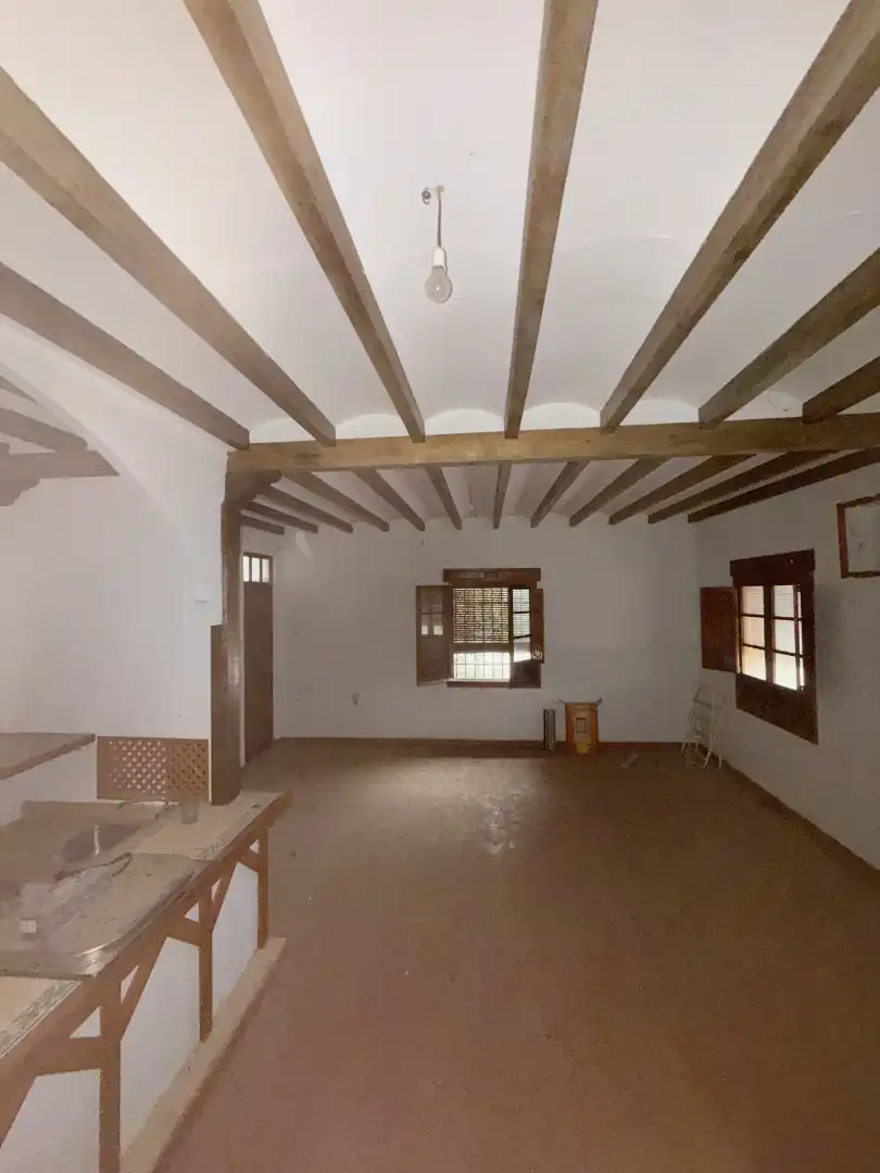 Nave industrial en venta en Casas de Haro con Alarma