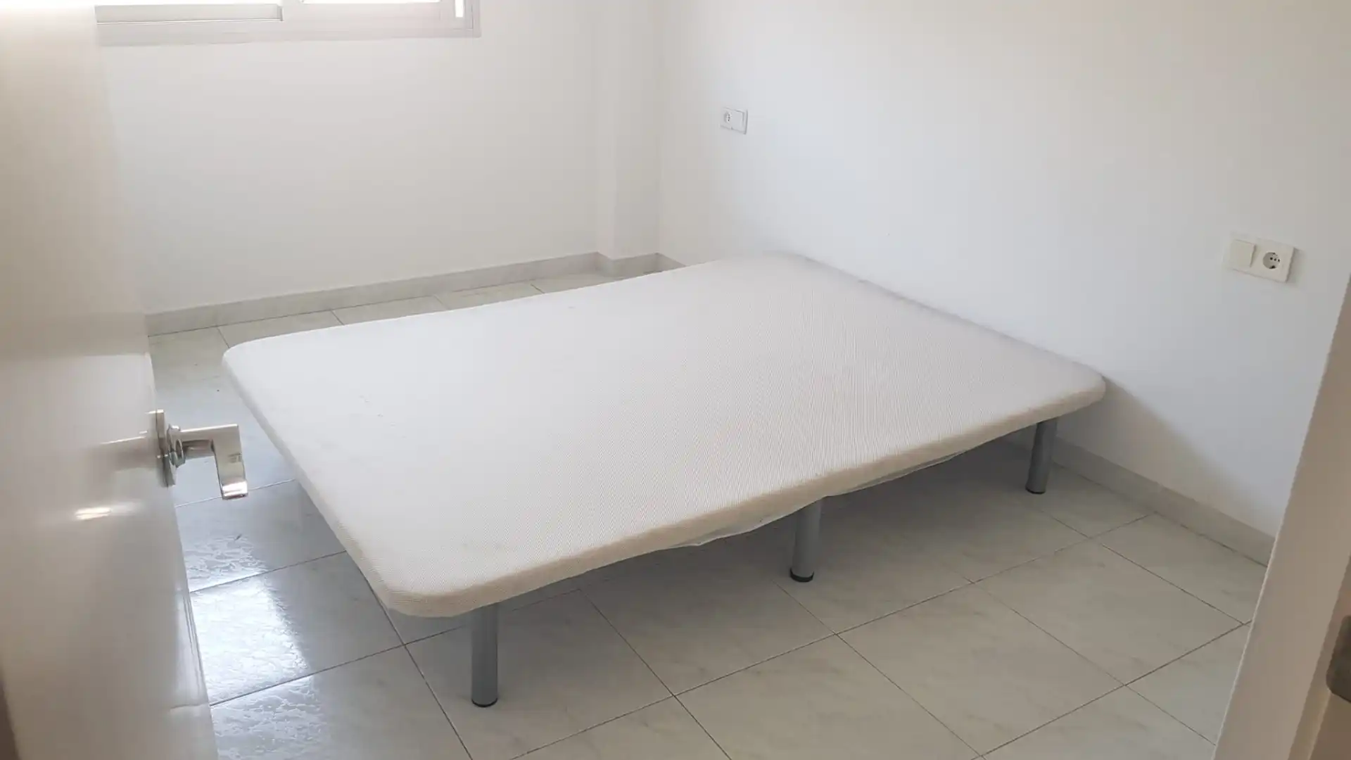 Bedroom of Flat for rent in Girona  with Heating, Terrace and Furnished