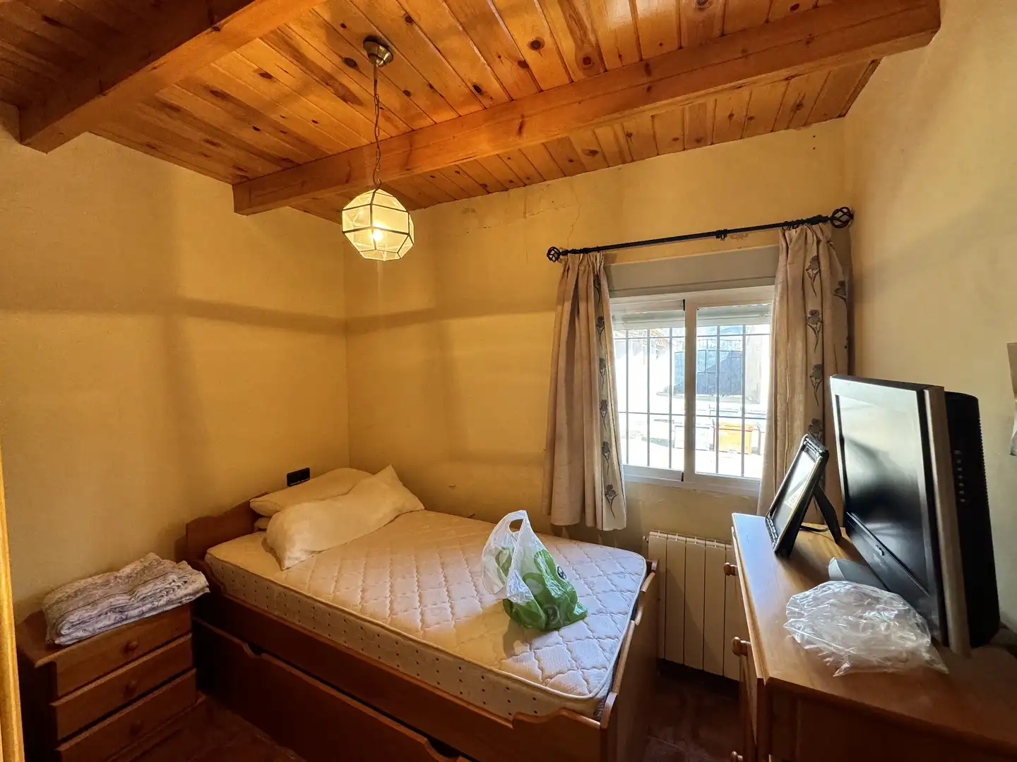 Dormitori de Casa o xalet en venda en Caravaca de la Cruz amb Aire condicionat, Jardí privat i Traster