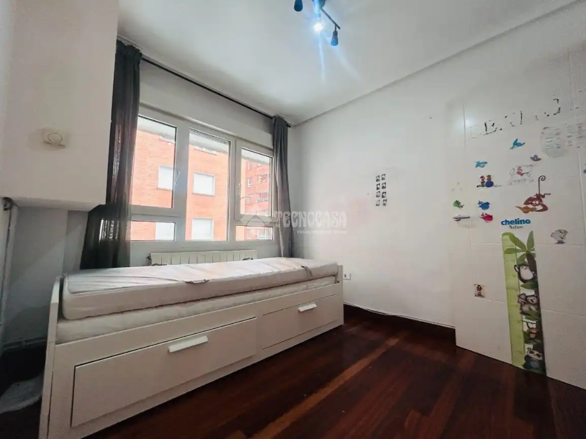 Habitación de Piso en venta en Bilbao  con Parquet
