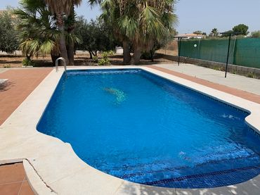 Villa avec balcon à vendre à La Carlota